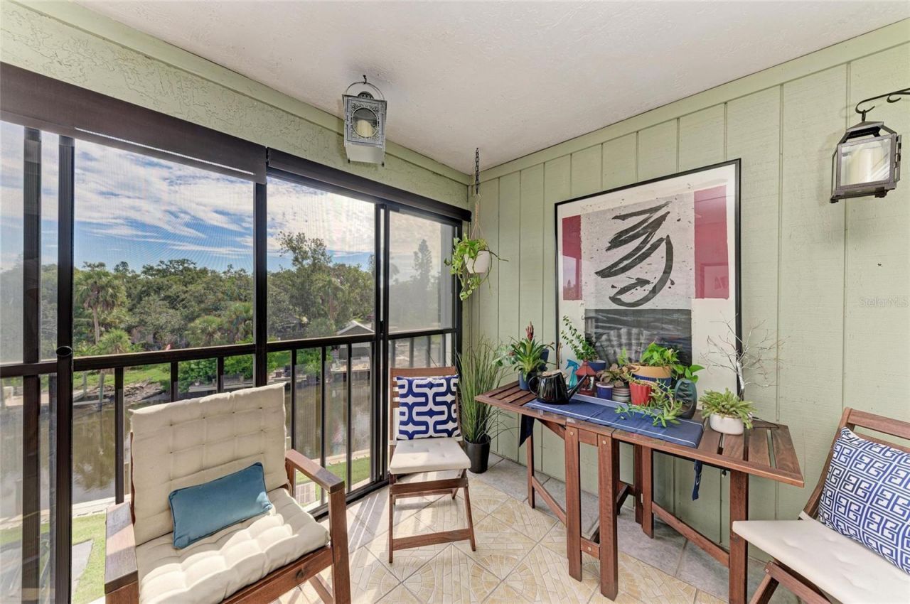 2124 Tamiami Trail, Unit 207, Sarasota, FL 34234 Photo