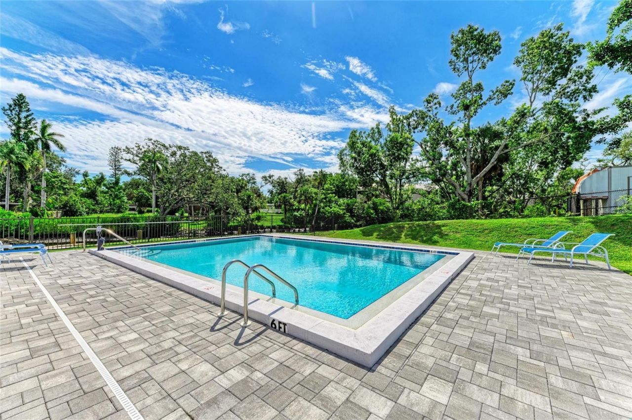 2124 Tamiami Trail, Unit 207, Sarasota, FL 34234 Photo