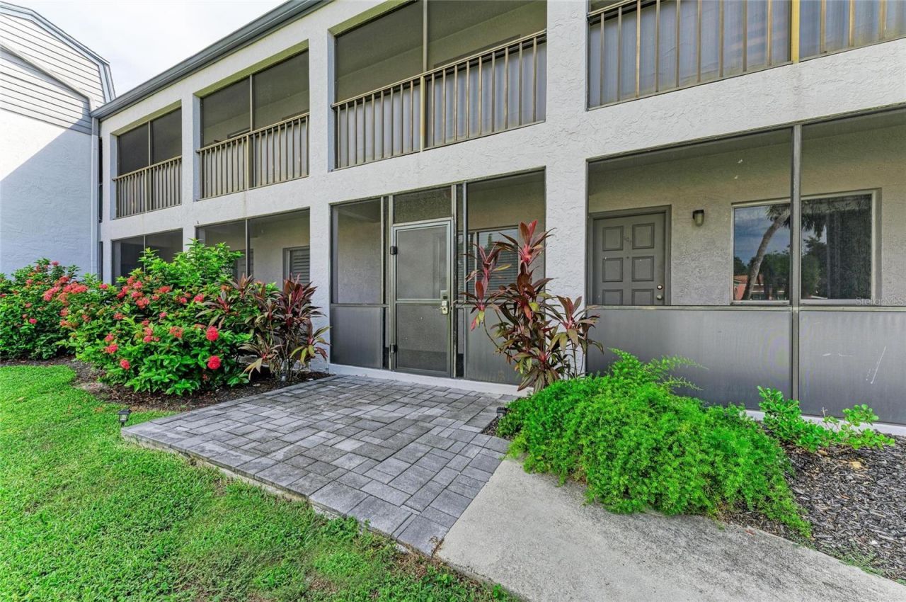 2124 Tamiami Trail, Unit 207, Sarasota, FL 34234 Photo