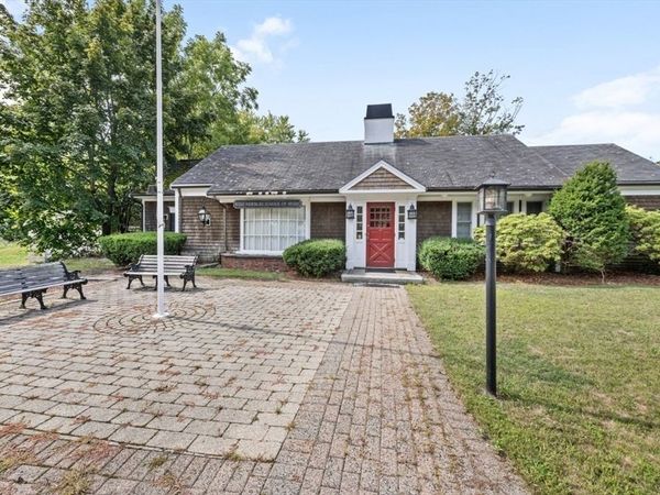 11 Maple, West Newbury, MA 01985