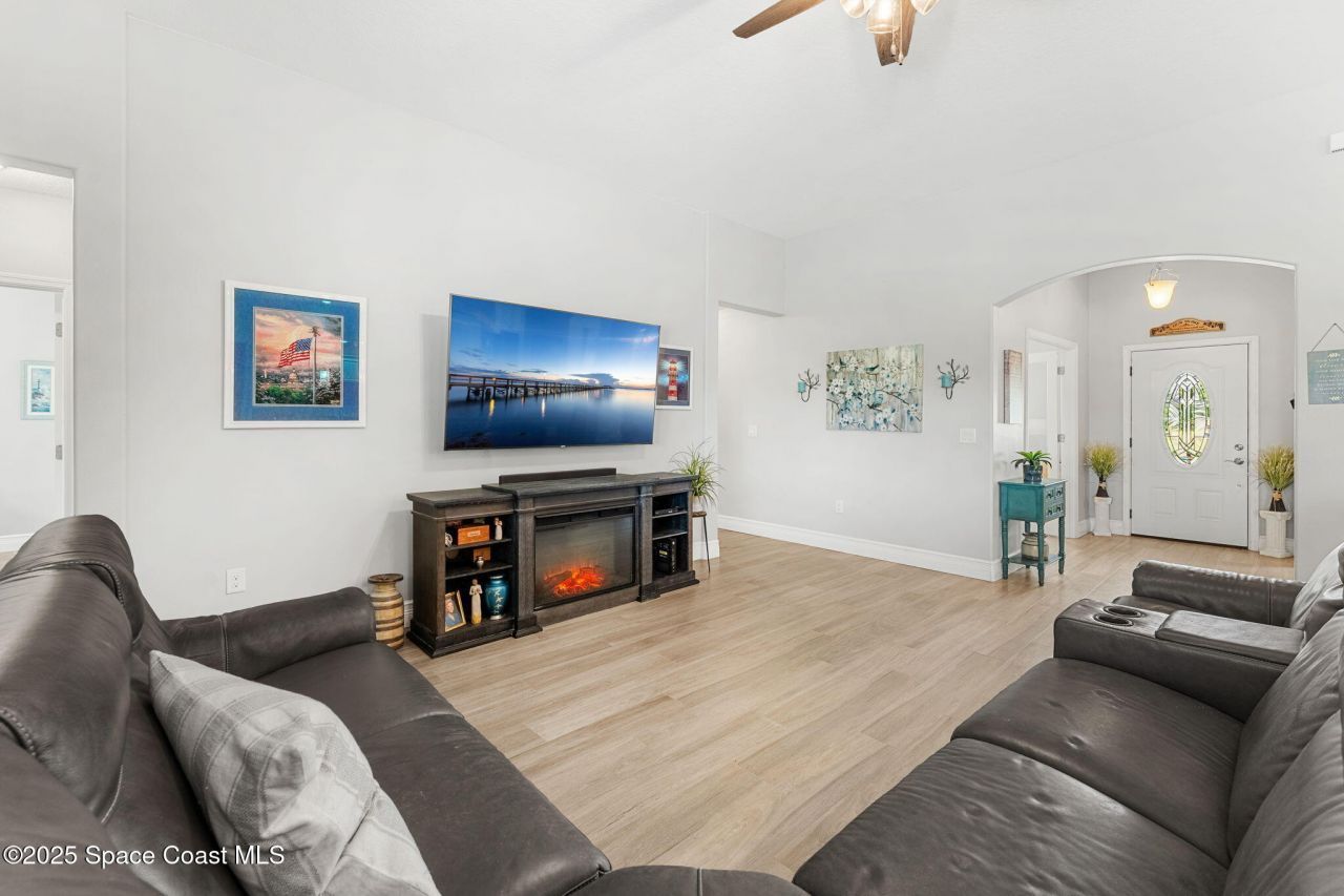 4009 Gardenwood Circle, Grant, FL 32949 Photo