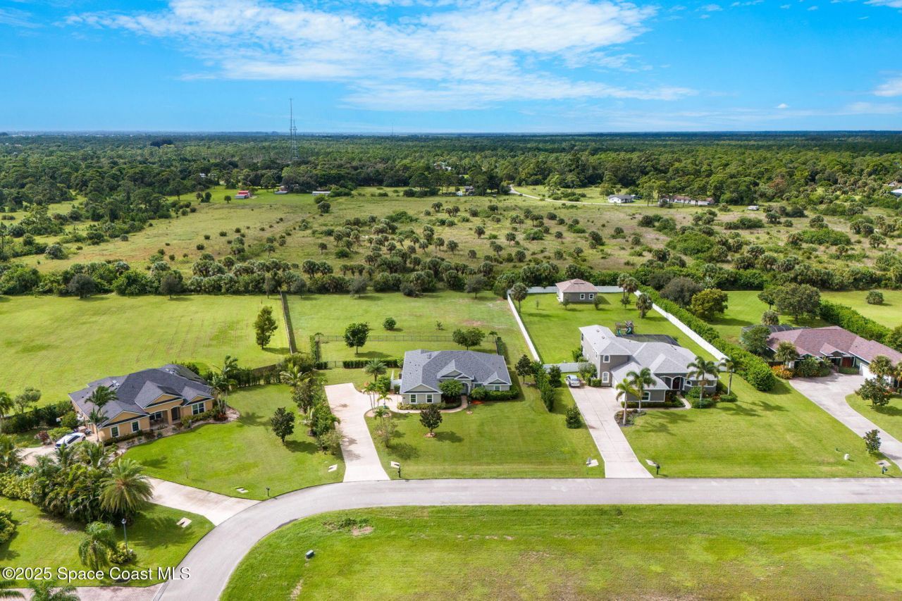 4009 Gardenwood Circle, Grant, FL 32949 Photo