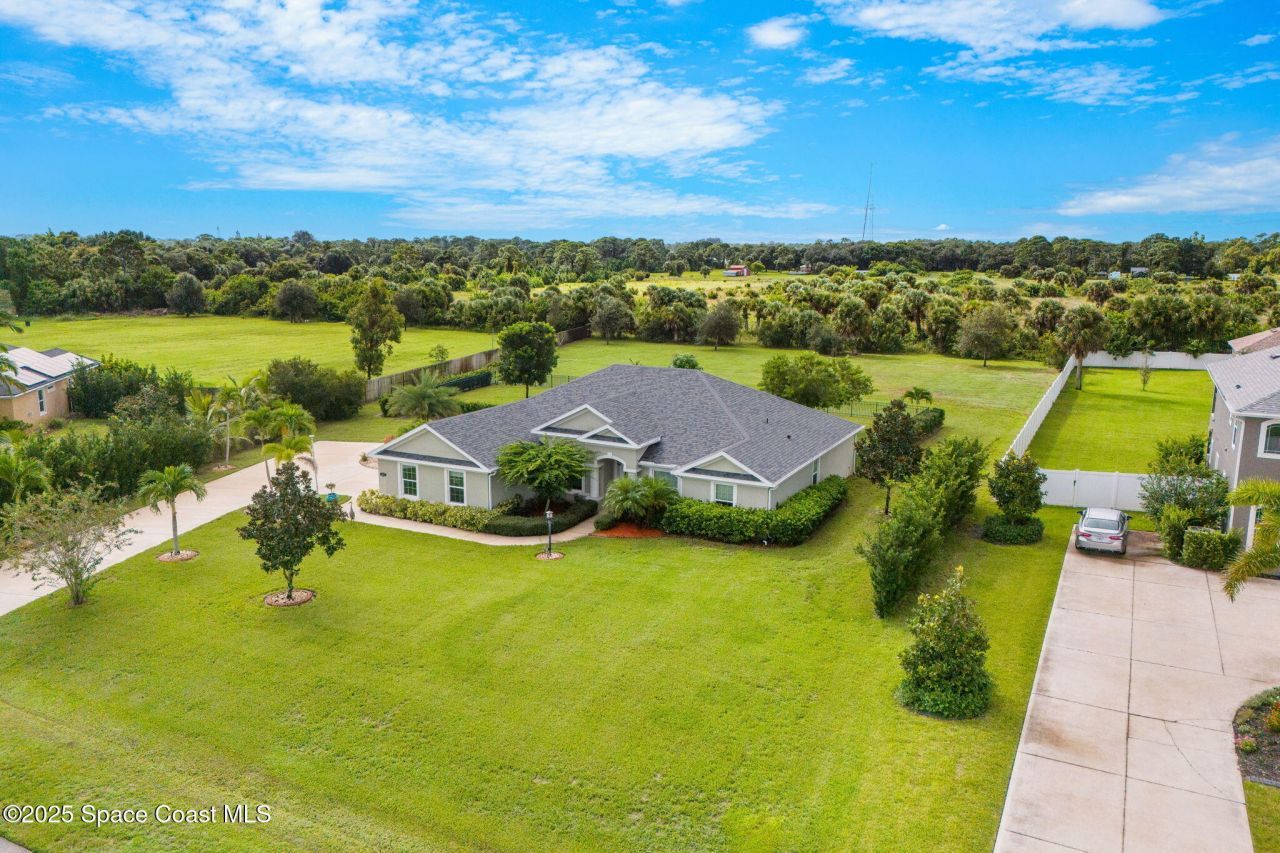 4009 Gardenwood Circle, Grant, FL 32949 Photo