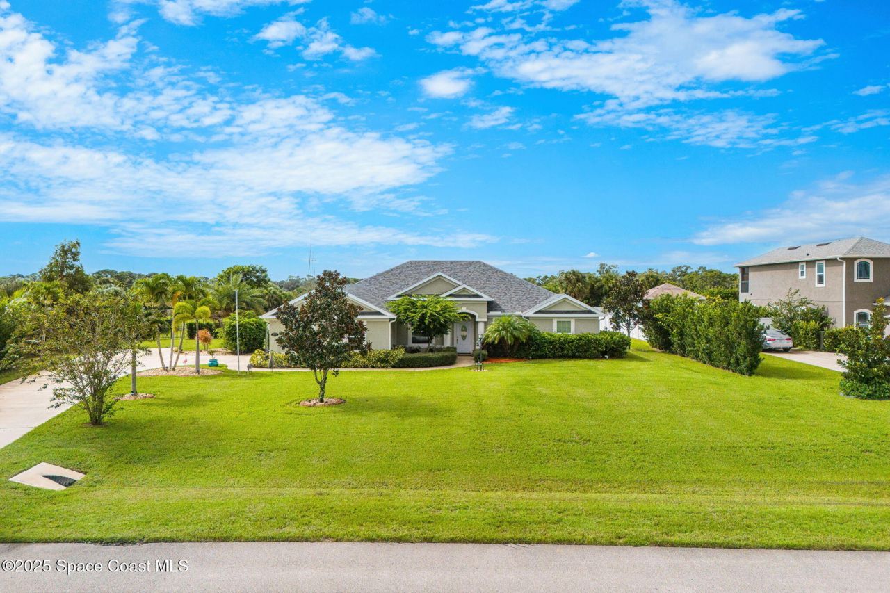 4009 Gardenwood Circle, Grant, FL 32949 Photo