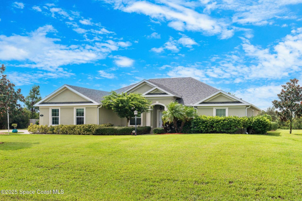 4009 Gardenwood Circle, Grant, FL 32949 Photo