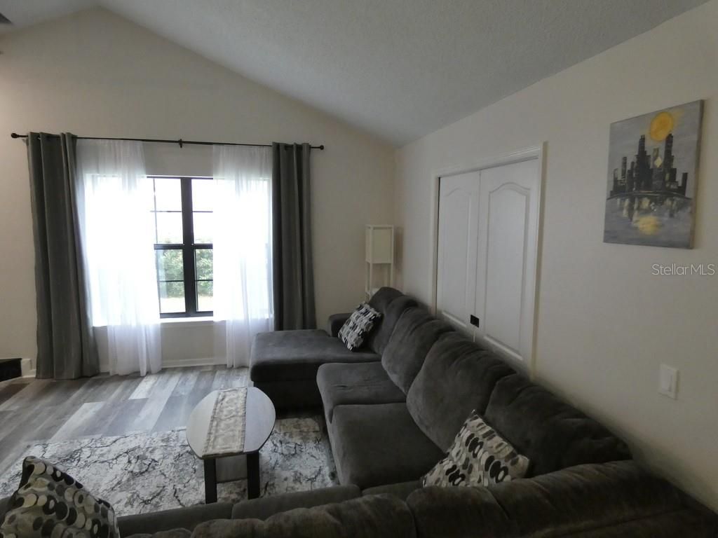 6534 Foxmoor Drive, Zephyrhills, FL 33542 Photo