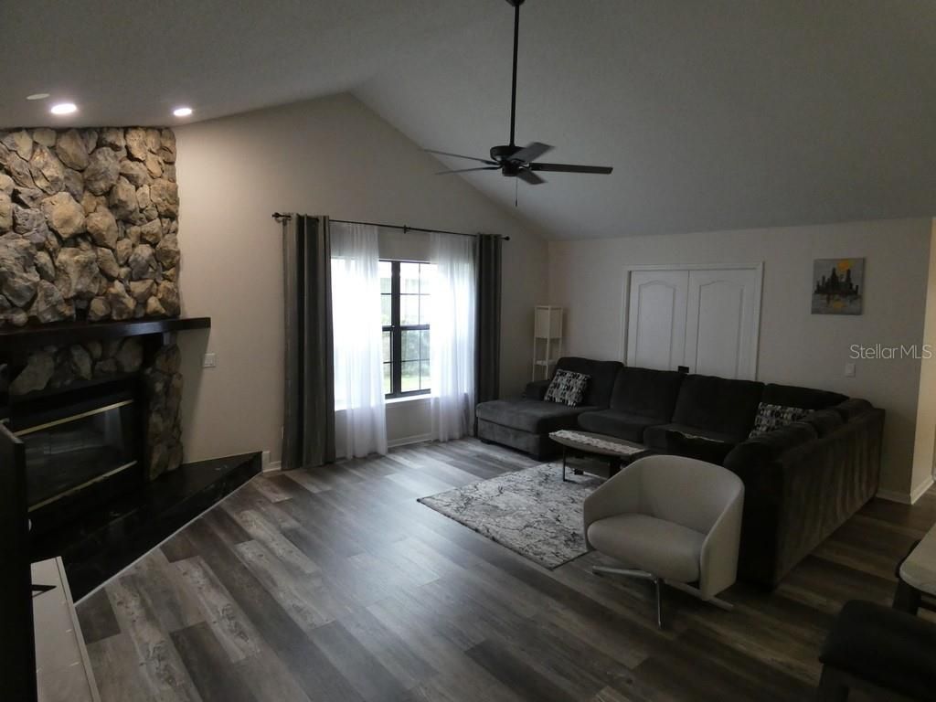 6534 Foxmoor Drive, Zephyrhills, FL 33542 Photo