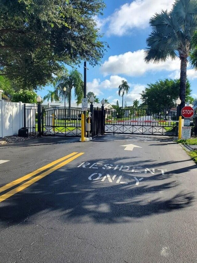 6881 NW 43rd Terrace, Coconut Creek, FL 33073 Photo