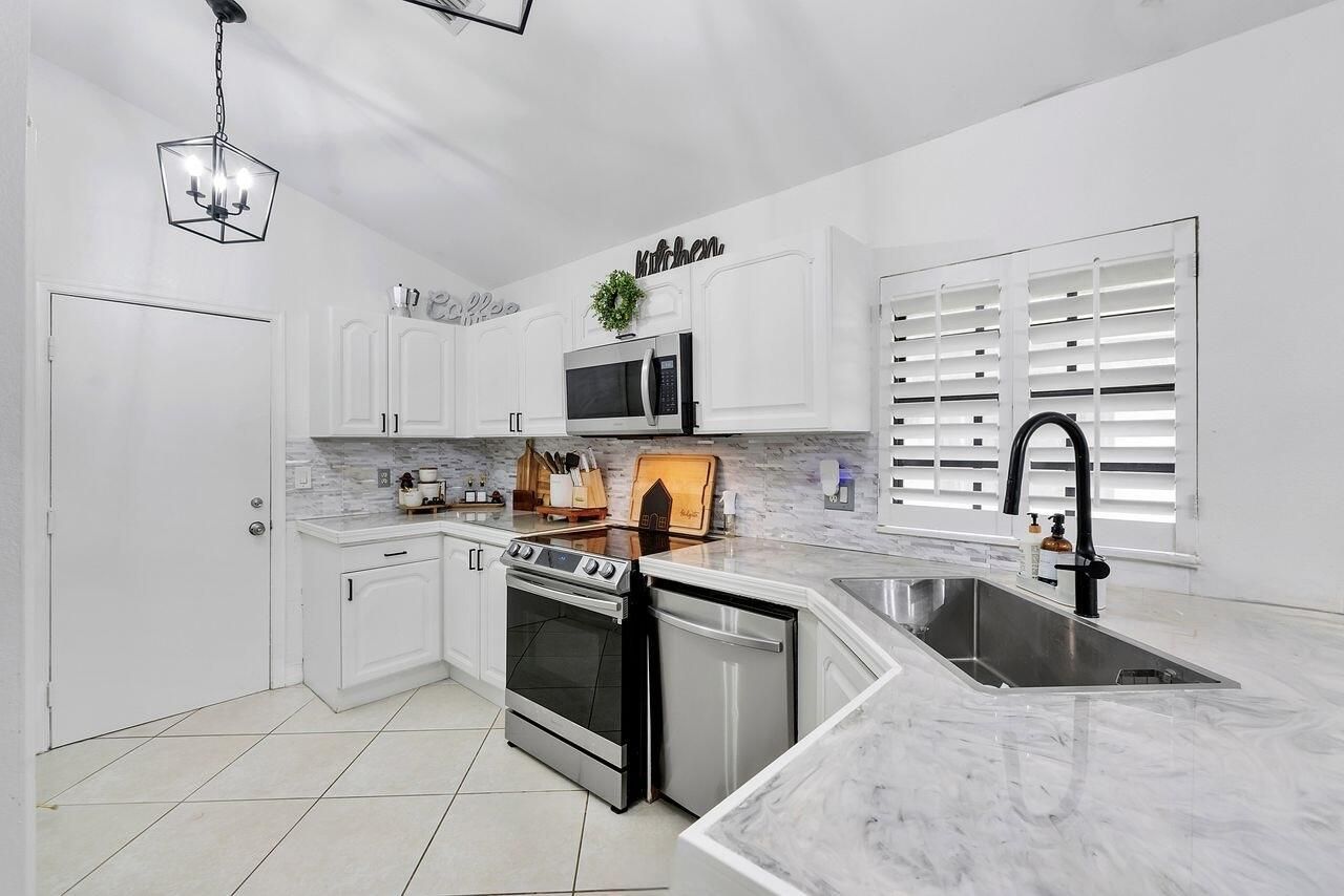 6852 Bitterbush Place, Boynton Beach, FL 33472 Photo