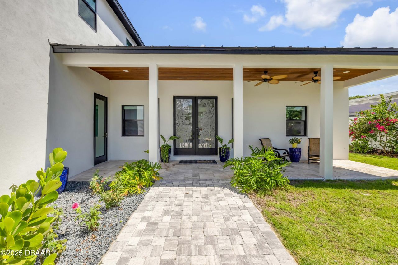 1707 N Peninsula Avenue, New Smyrna Beach, FL 32169 Photo