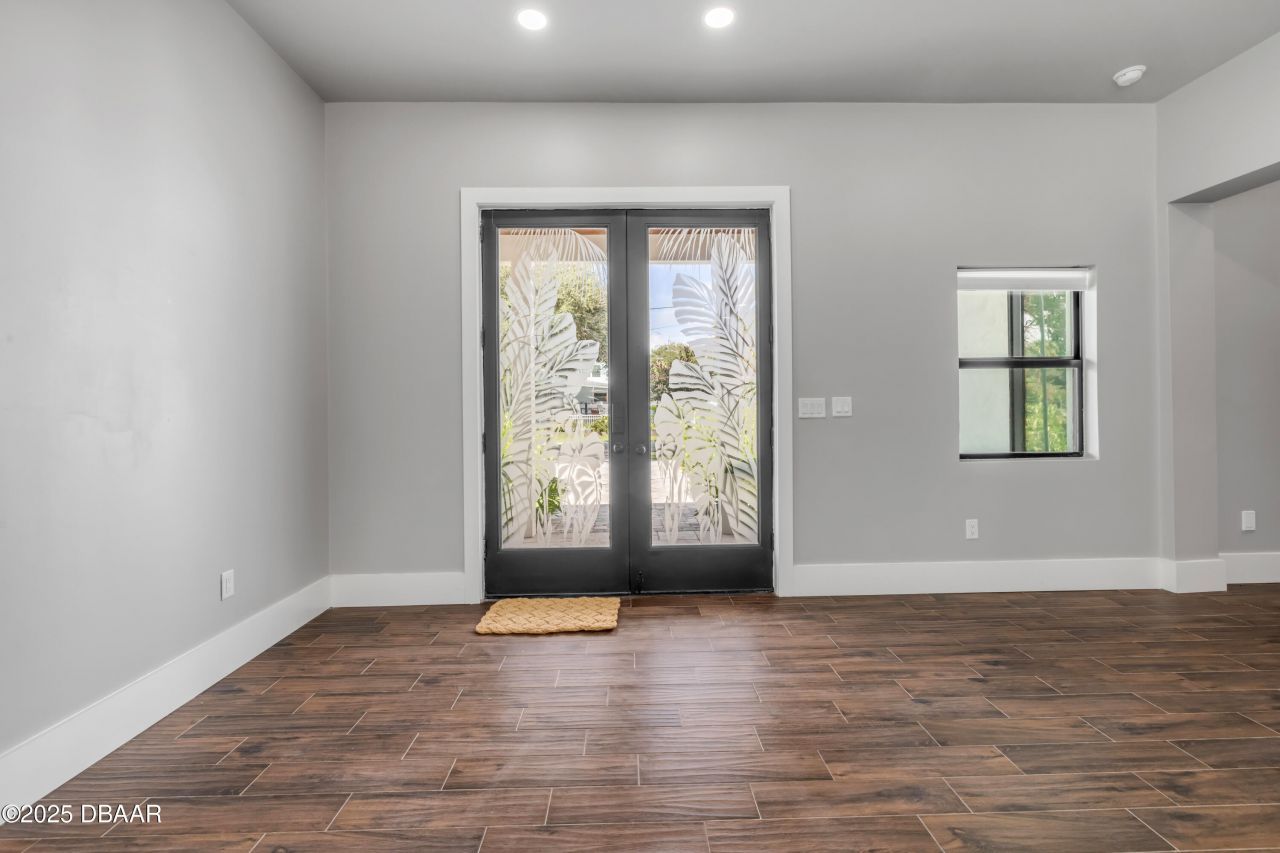 1707 N Peninsula Avenue, New Smyrna Beach, FL 32169 Photo