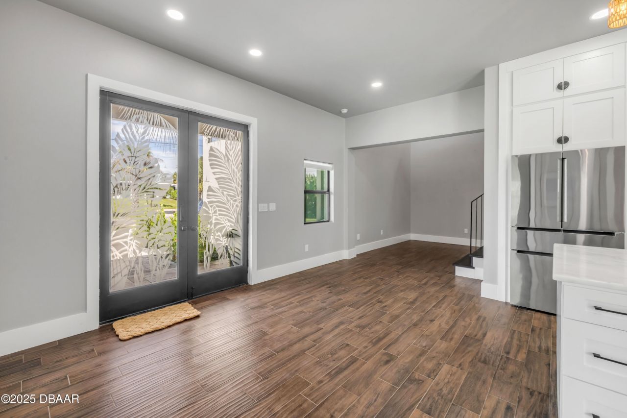 1707 N Peninsula Avenue, New Smyrna Beach, FL 32169 Photo