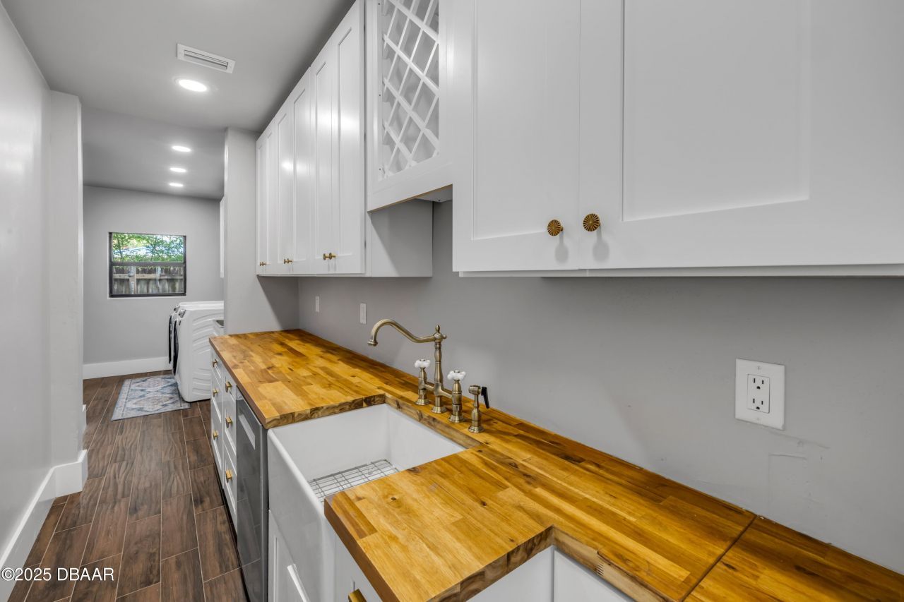 1707 N Peninsula Avenue, New Smyrna Beach, FL 32169 Photo