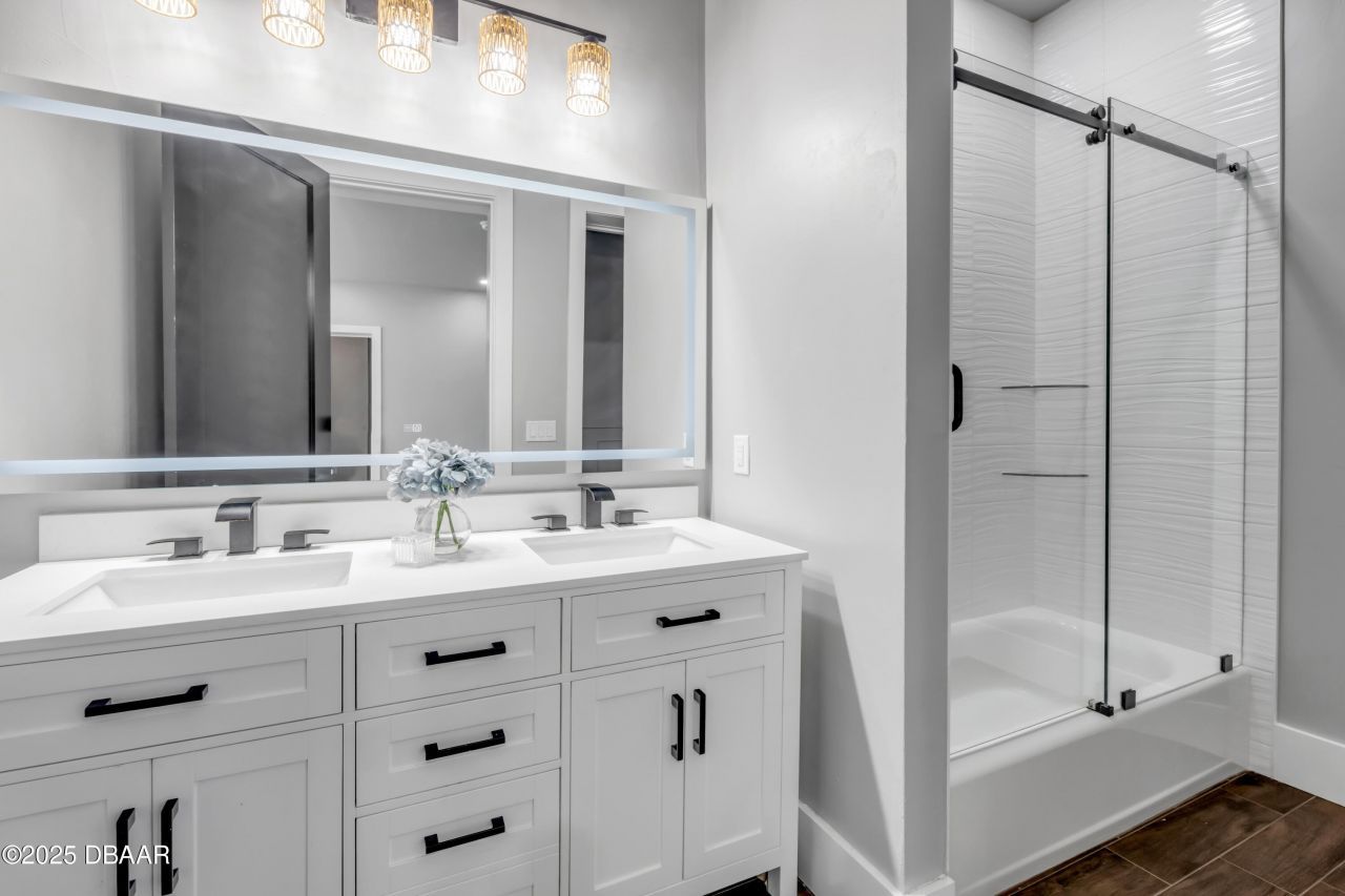 1707 N Peninsula Avenue, New Smyrna Beach, FL 32169 Photo