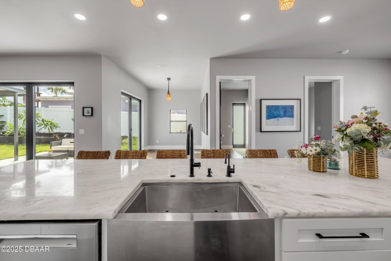 1707 N Peninsula Avenue, New Smyrna Beach, FL 32169 Photo