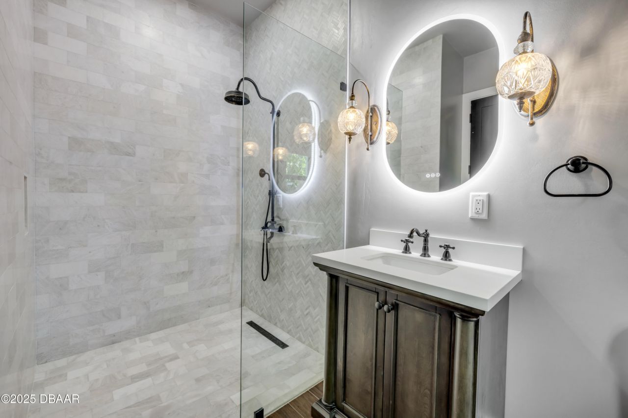 1707 N Peninsula Avenue, New Smyrna Beach, FL 32169 Photo