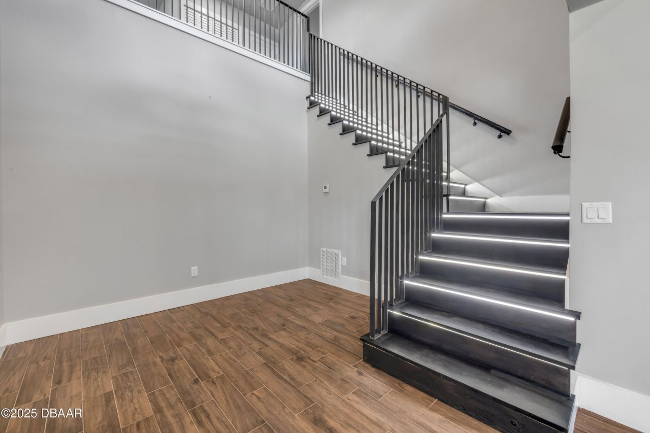 1707 N Peninsula Avenue, New Smyrna Beach, FL 32169 Photo