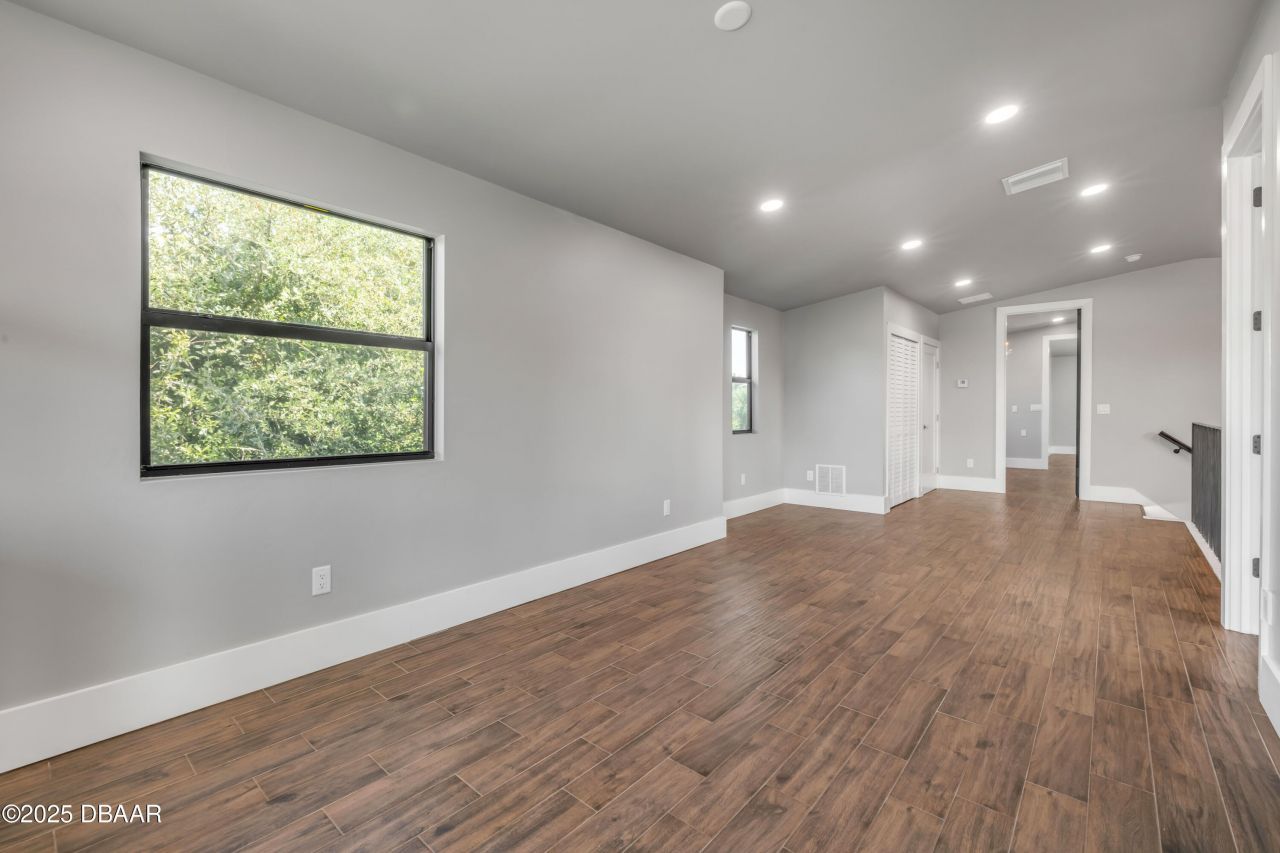 1707 N Peninsula Avenue, New Smyrna Beach, FL 32169 Photo