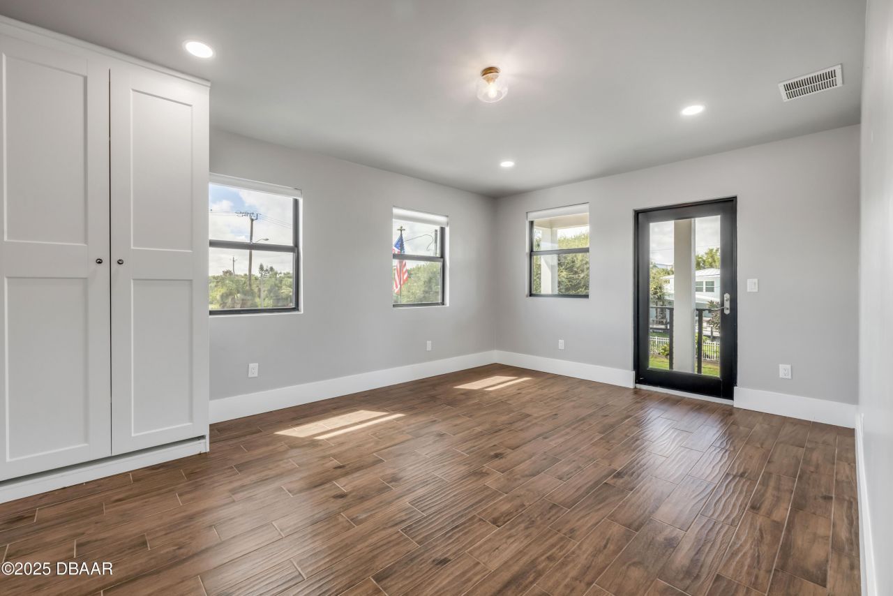 1707 N Peninsula Avenue, New Smyrna Beach, FL 32169 Photo