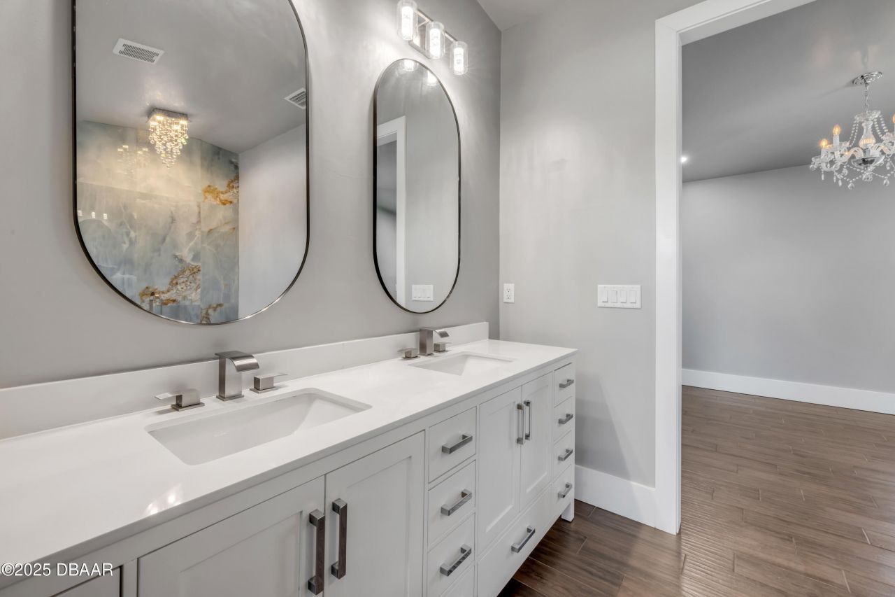 1707 N Peninsula Avenue, New Smyrna Beach, FL 32169 Photo