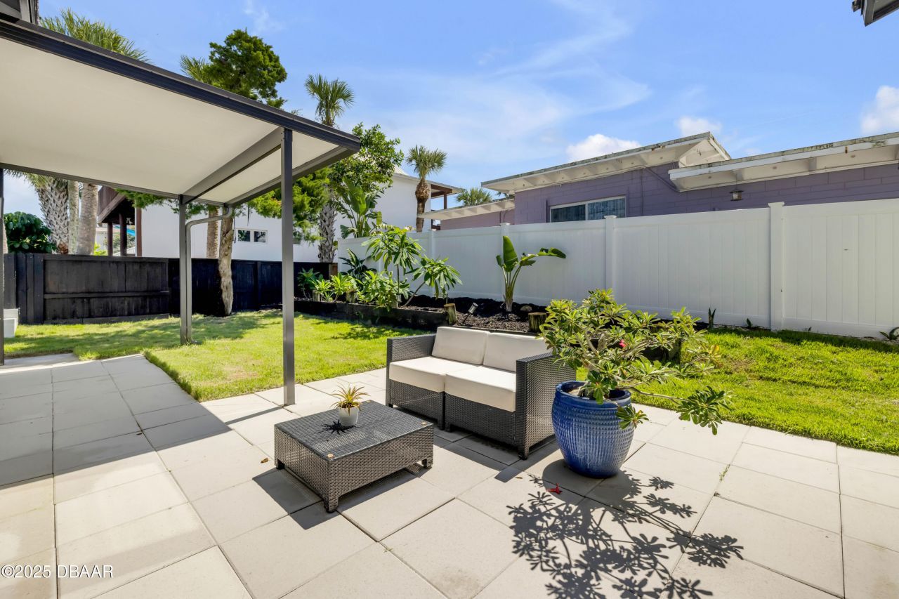 1707 N Peninsula Avenue, New Smyrna Beach, FL 32169 Photo