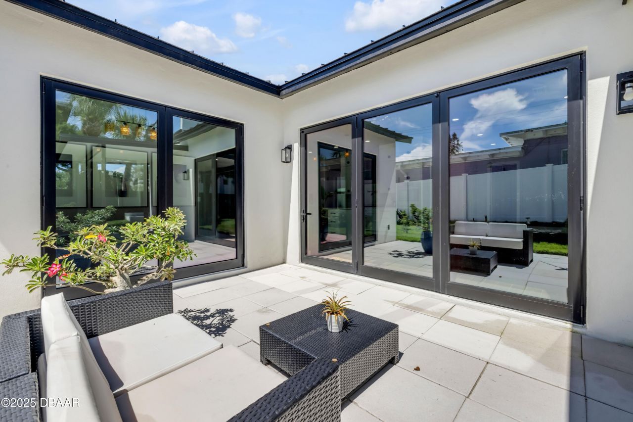 1707 N Peninsula Avenue, New Smyrna Beach, FL 32169 Photo