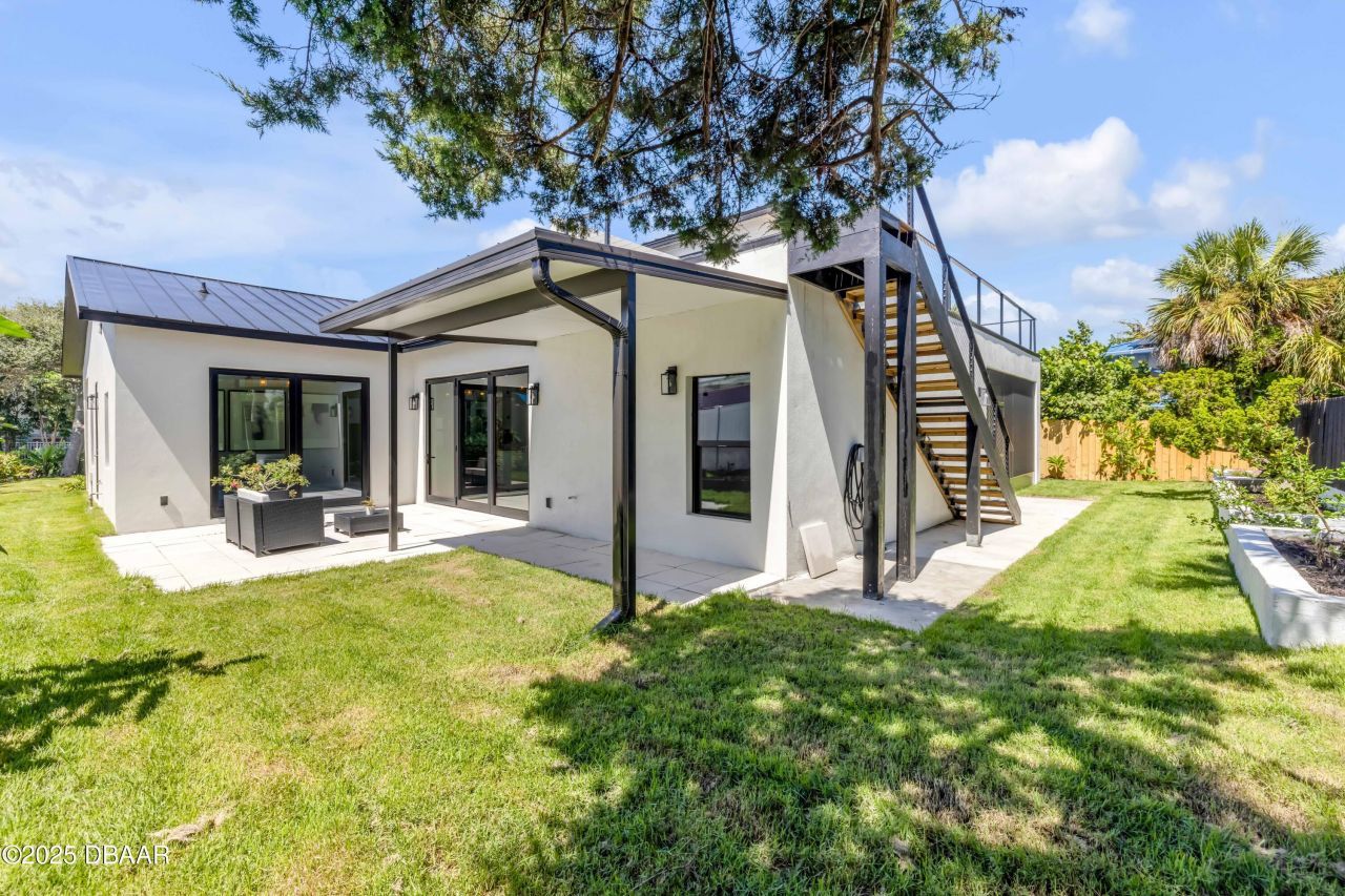 1707 N Peninsula Avenue, New Smyrna Beach, FL 32169 Photo