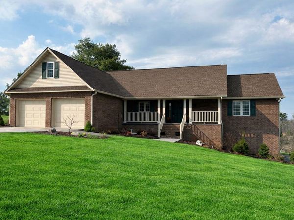 322 Battlefield Drive Drive, Dandridge, TN 37725