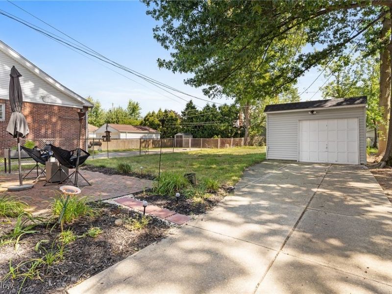 273 E 208th Street, Euclid, OH 44123 Photo 11