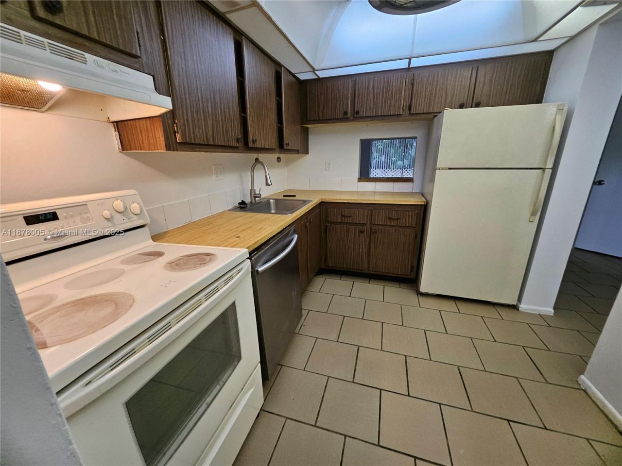 7820 S Colony Cir S, Unit 102, Tamarac, FL 33321 Photo