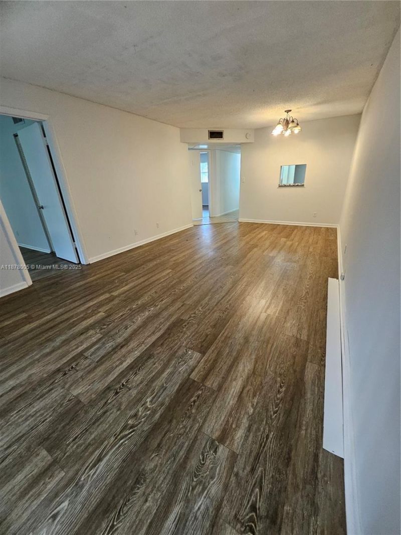 7820 S Colony Cir S, Unit 102, Tamarac, FL 33321 Photo