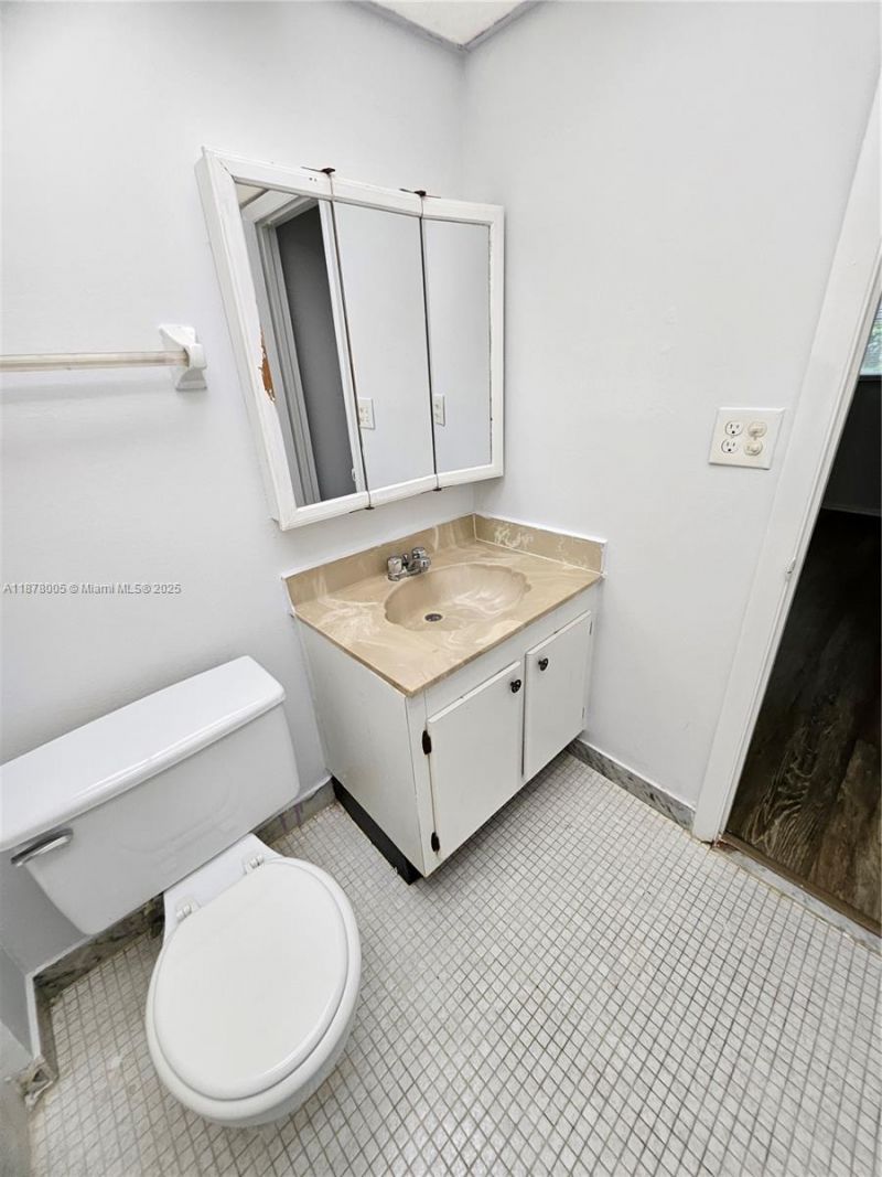 7820 S Colony Cir S, Unit 102, Tamarac, FL 33321 Photo