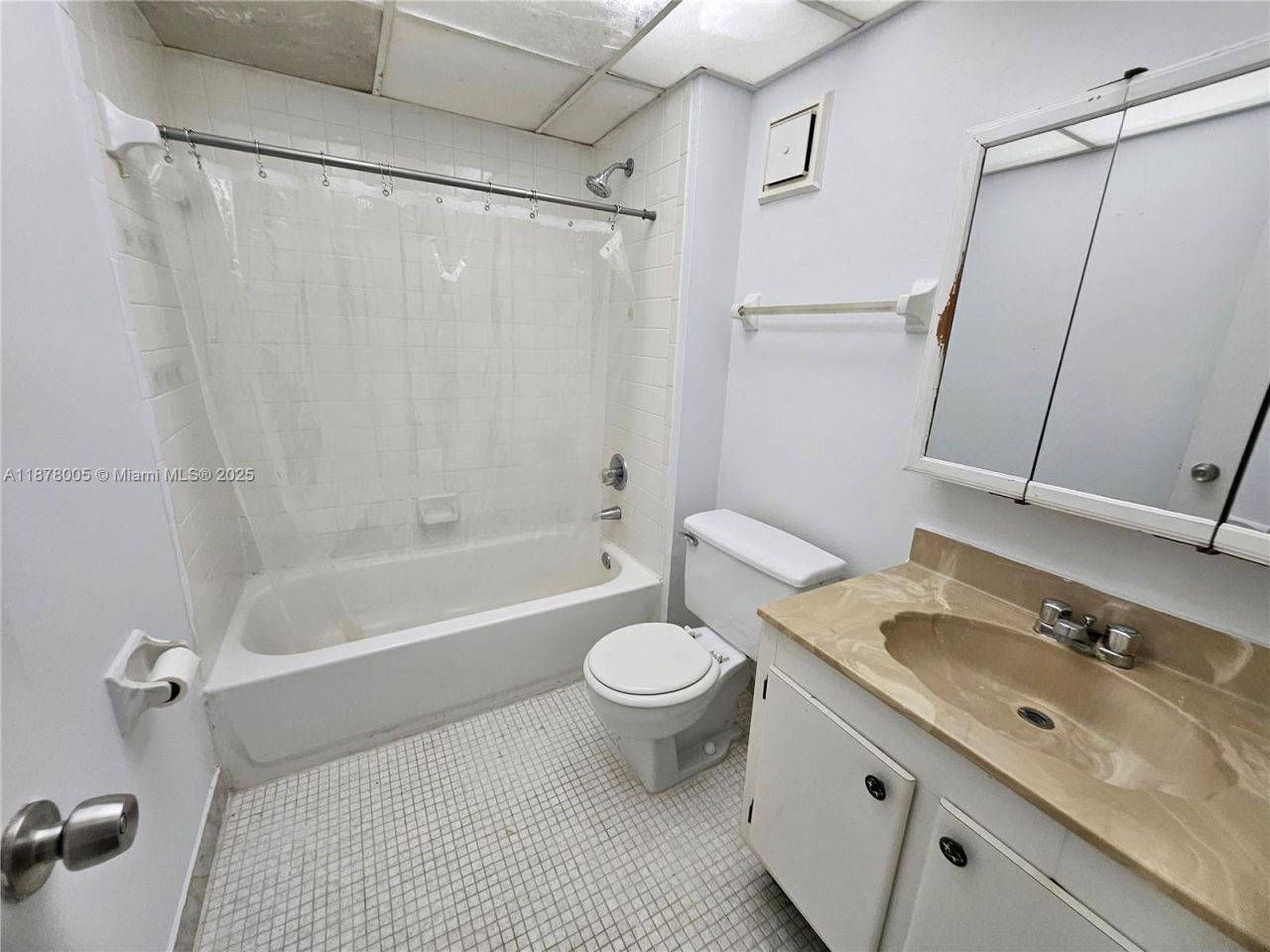 7820 S Colony Cir S, Unit 102, Tamarac, FL 33321 Photo