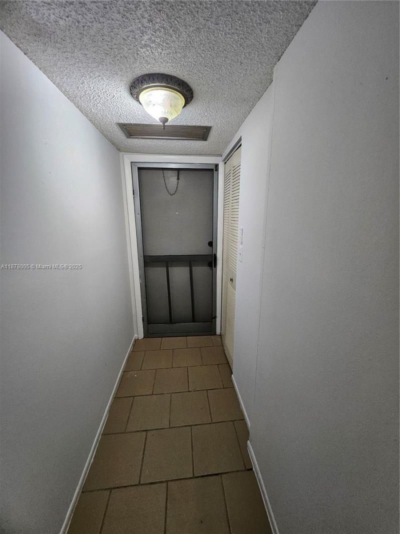 7820 S Colony Cir S, Unit 102, Tamarac, FL 33321 Photo