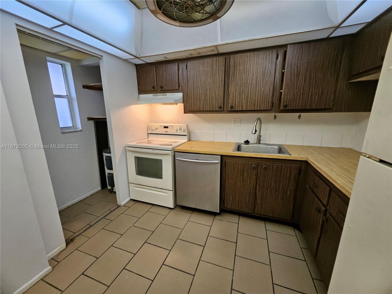 7820 S Colony Cir S, Unit 102, Tamarac, FL 33321 Photo