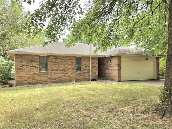 1010 W Cherokee Street, Springfield, MO 65807