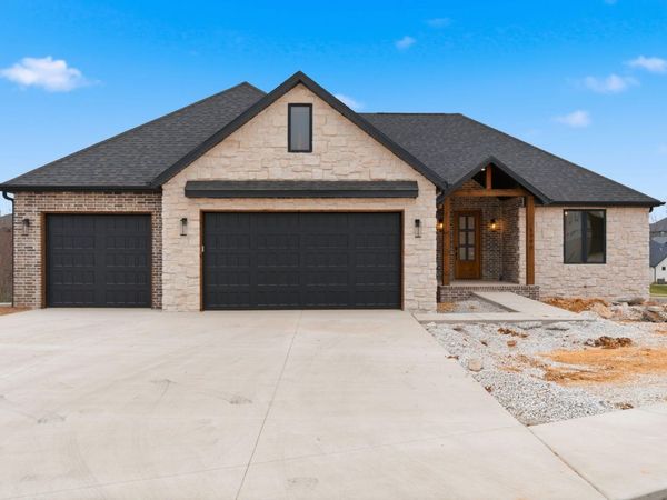 5990 S Clay Avenue, Springfield, MO 65810