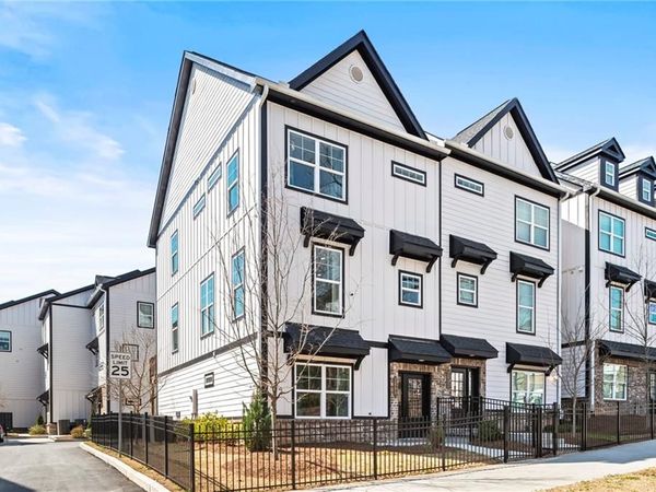 1973 Hollywood Road NW, Unit 15, Atlanta, GA 30318