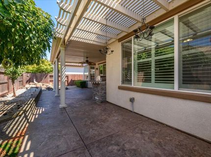 2112 Leighham Dr, Roseville, CA 95747 Photo
