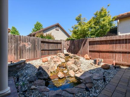2112 Leighham Dr, Roseville, CA 95747 Photo
