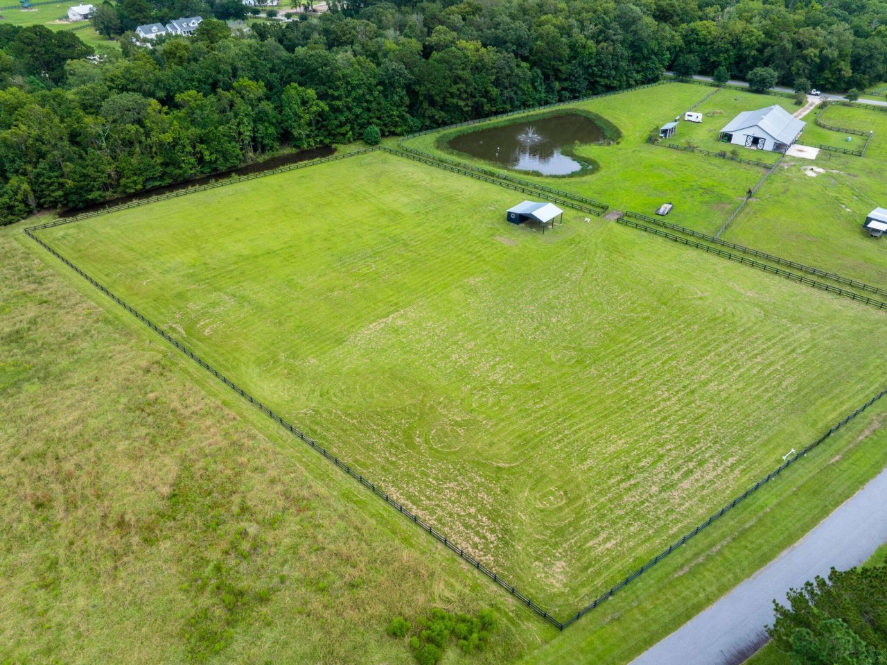 17 Leaning Oak Lane Photo 4