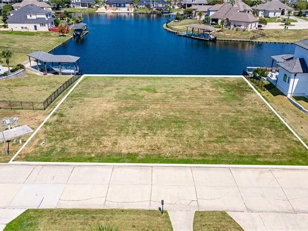 445 SAN CRISTOBAL Court, Slidell, LA 70458