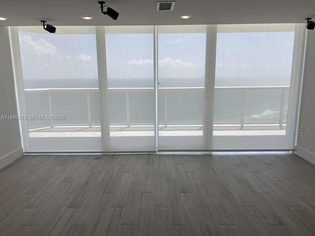 6301 Collins Ave, Unit 3002, Miami Beach, FL 33141 Photo