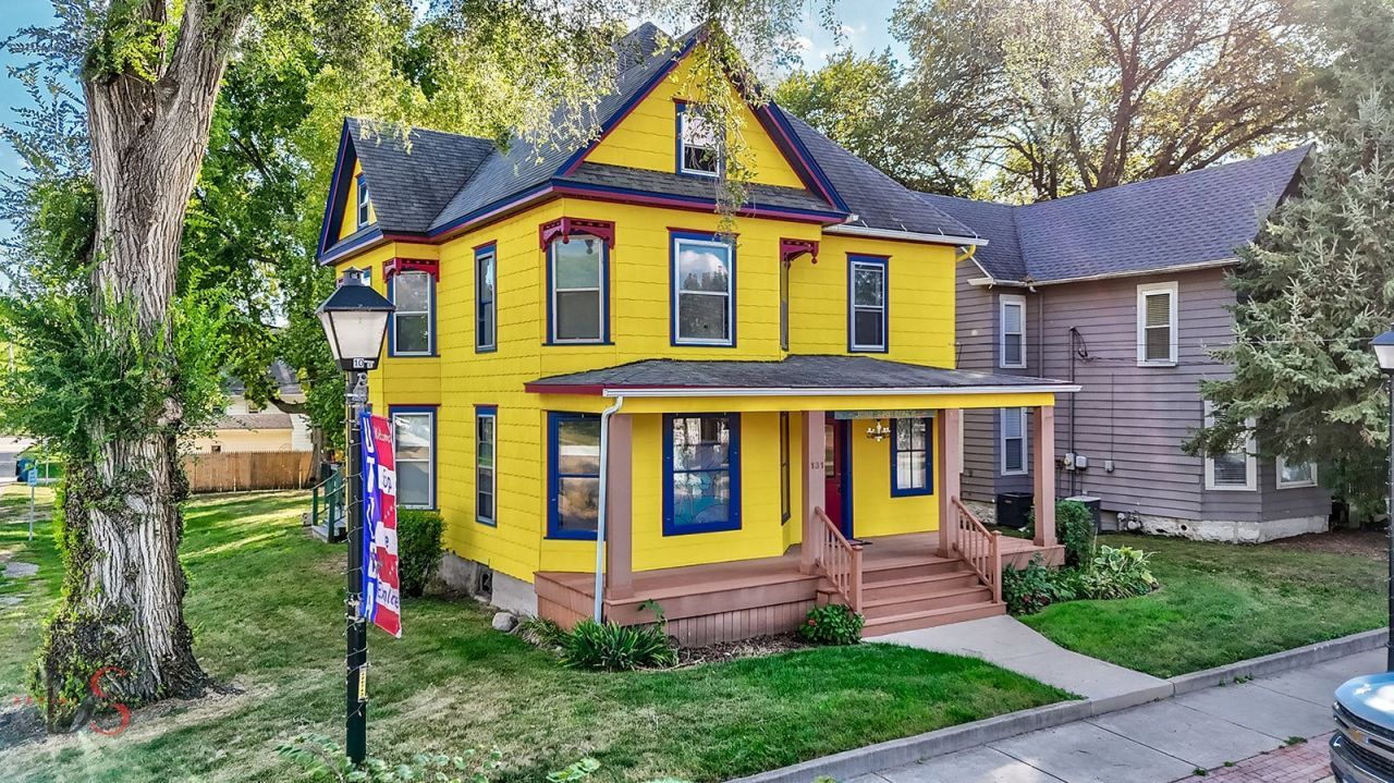 131 E Church Street, Utica, IL 61373