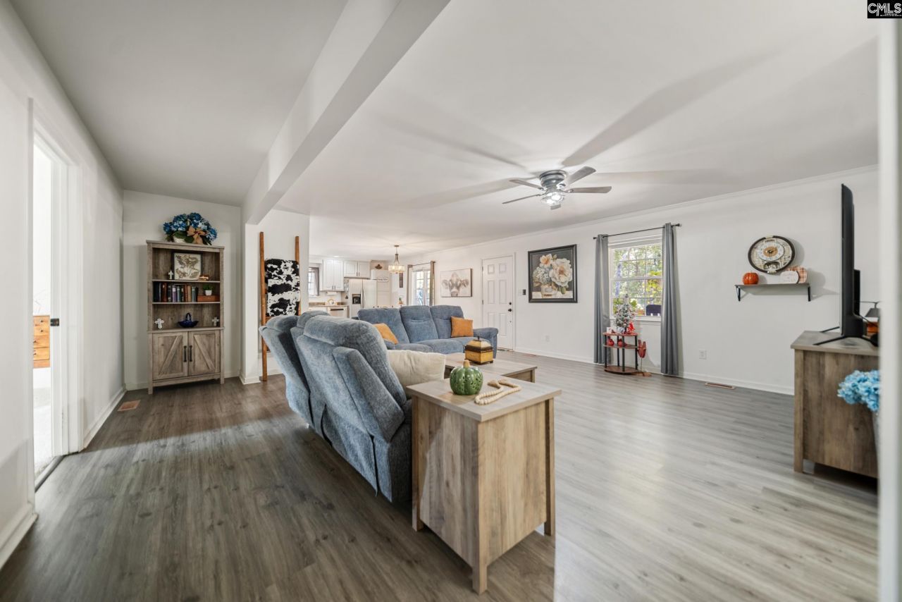 215 Circle H Woods Road Photo 9