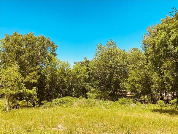 5 Granshire Lane, Bella Vista, AR 72714