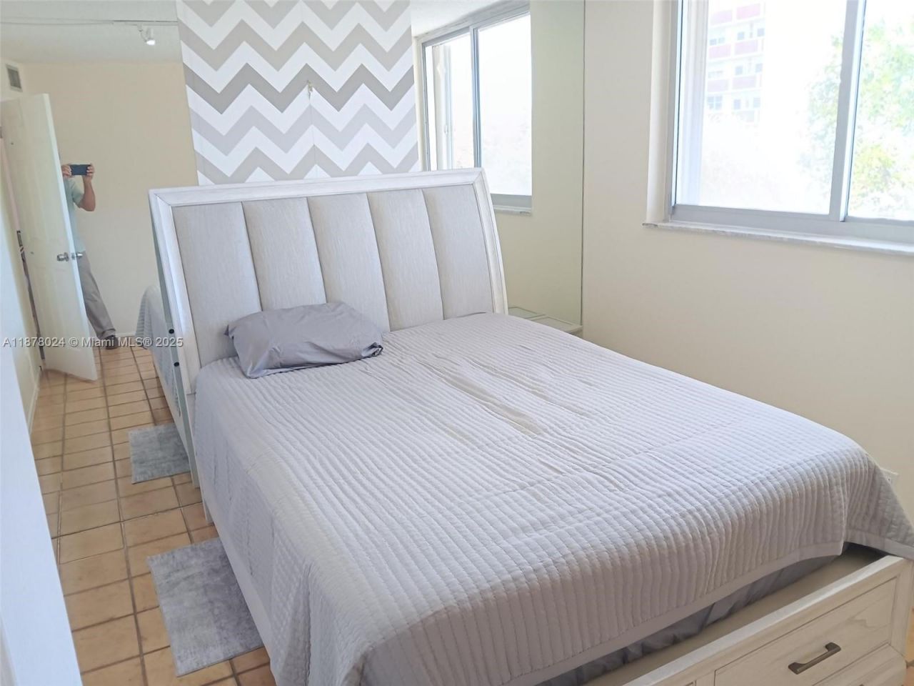 3545 NE 166th St, Unit 304, North Miami Beach, FL 33160 Photo