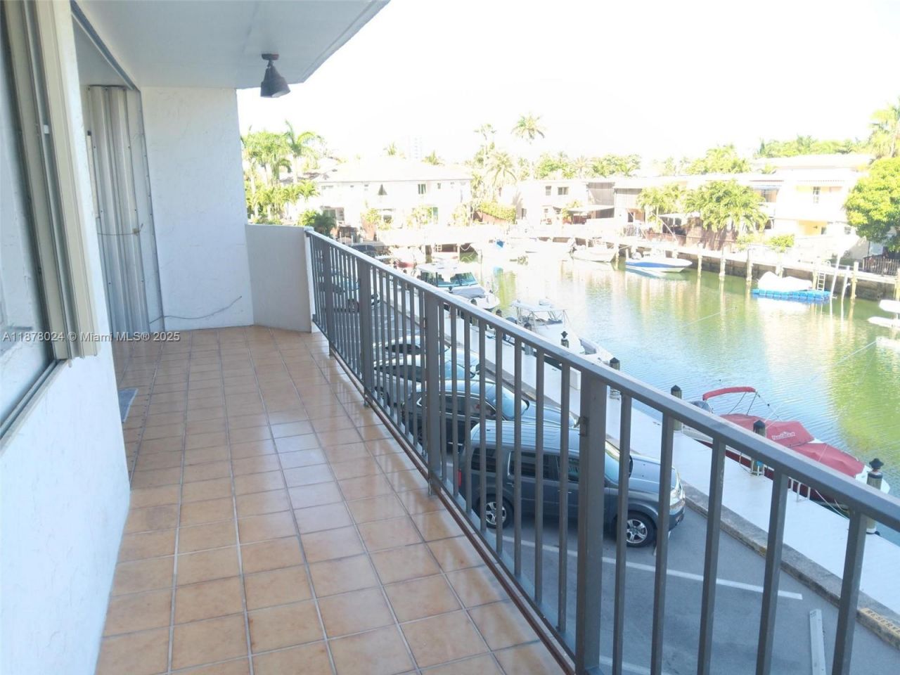 3545 NE 166th St, Unit 304, North Miami Beach, FL 33160 Photo