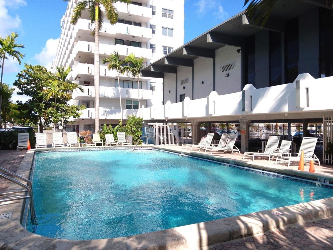 3545 NE 166th St, Unit 304, North Miami Beach, FL 33160 Photo