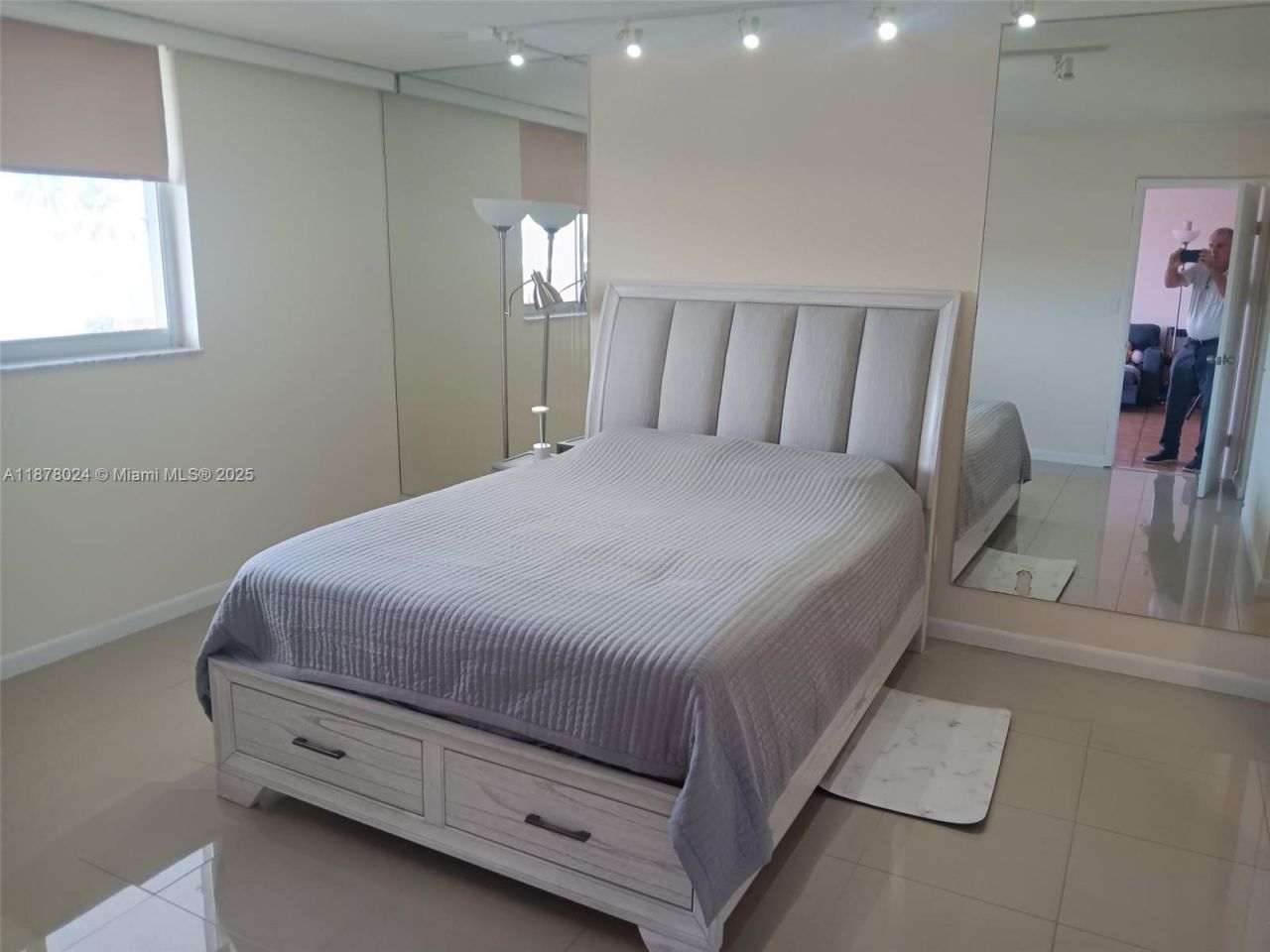 3545 NE 166th St, Unit 304, North Miami Beach, FL 33160 Photo